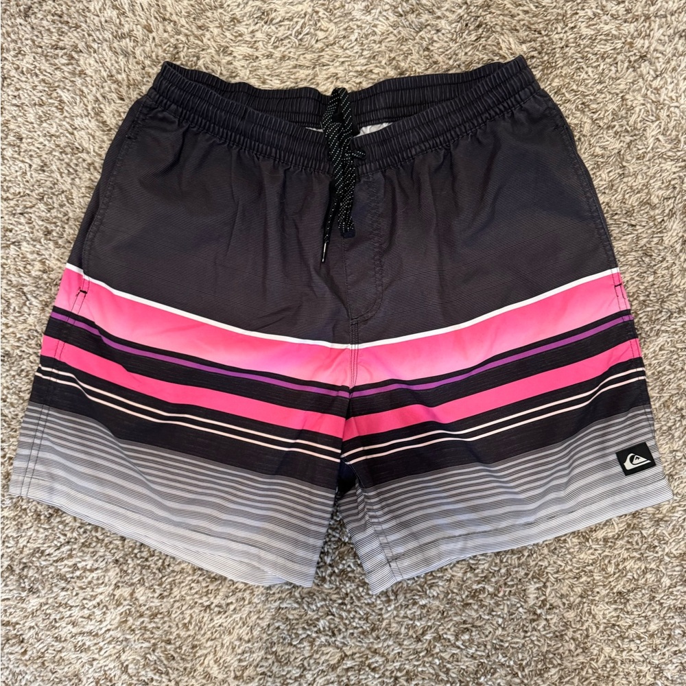 XL- Quiksilver men swell vision 17 inch volley